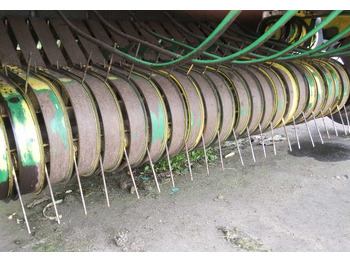 Пресс-подборщик рулонный Пресс-подборщик John Deere 590 в сборе: фото 3