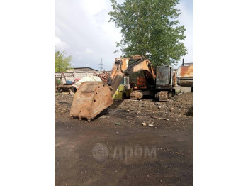 Гусеничный экскаватор