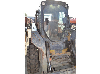 Мини-погрузчик (с бортовым поворотом) John Deere 326D: фото 3 Мини-погрузчик (с бортовым поворотом) John Deere 326D: фото 3