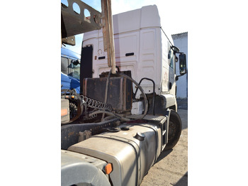 Тягач MAN TGS 33.440: фото 4 Тягач MAN TGS 33.440: фото 4