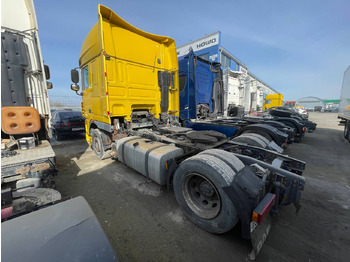 Тягач DAF XF 105: фото 3