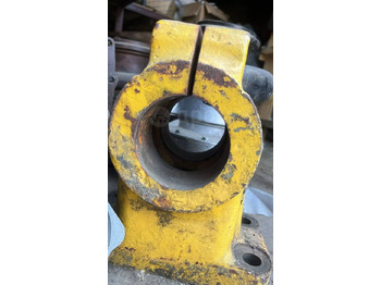 Новый Опорный каток 17M-30-25410 Опора поддерживающего катка (суппорт) Komatsu D275A-2: фото 5 Новый Опорный каток 17M-30-25410 Опора поддерживающего катка (суппорт) Komatsu D275A-2: фото 5