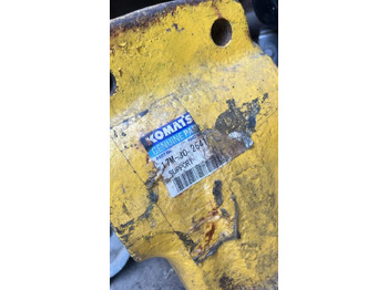 Новый Опорный каток 17M-30-25410 Опора поддерживающего катка (суппорт) Komatsu D275A-2: фото 3 Новый Опорный каток 17M-30-25410 Опора поддерживающего катка (суппорт) Komatsu D275A-2: фото 3