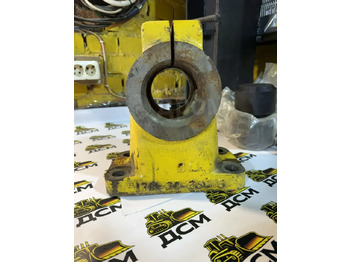 Новый Опорный каток 17M-30-25410 Опора поддерживающего катка (суппорт) Komatsu D275A-2: фото 2 Новый Опорный каток 17M-30-25410 Опора поддерживающего катка (суппорт) Komatsu D275A-2: фото 2
