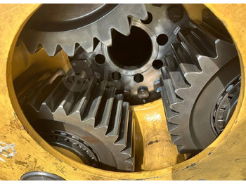 Трансмиссия Komatsu 561-22-78014 / 561-88-70006 Задний мост в сборе Komatsu HD785-7 в Благовещенске: фото 4 Трансмиссия Komatsu 561-22-78014 / 561-88-70006 Задний мост в сборе Komatsu HD785-7 в Благовещенске: фото 4