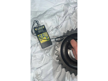 Новый Трансмиссия Шестерня 198-22-65120 Komatsu D475A-5: фото 3 Новый Трансмиссия Шестерня 198-22-65120 Komatsu D475A-5: фото 3