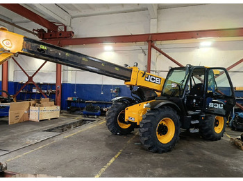 Телескопический погрузчик JCB