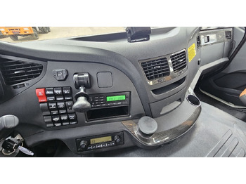 Новый Грузовик бортовой/ Платформа, Автоманипулятор FAW J6P: фото 5