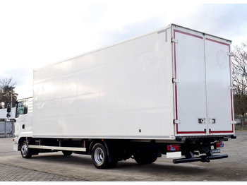 Грузовик с закрытым кузовом MAN TGL 8.220: фото 3