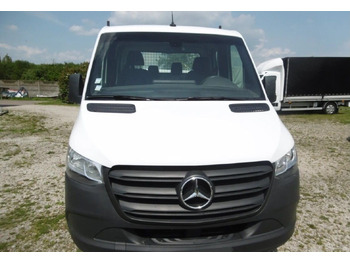 Малотоннажный бортовой грузовик, Грузопассажирский фургон Mercedes-Benz Sprinter: фото 2 Малотоннажный бортовой грузовик, Грузопассажирский фургон Mercedes-Benz Sprinter: фото 2
