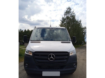 Малотоннажный бортовой грузовик Mercedes-Benz Sprinter: фото 2 Малотоннажный бортовой грузовик Mercedes-Benz Sprinter: фото 2