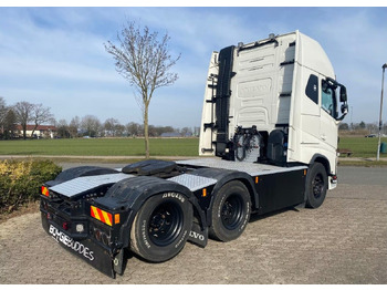 Тягач Volvo FH: фото 3