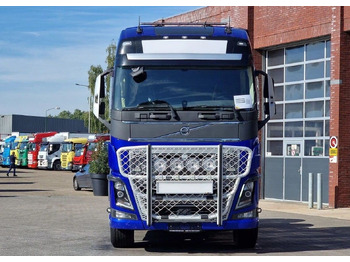 Тягач Volvo FH: фото 3