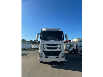 Новый Тентованный грузовик Isuzu Giga (C-series): фото 4 Новый Тентованный грузовик Isuzu Giga (C-series): фото 4