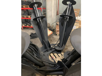 Новый Навесное оборудование Пересадчик деревьев на погрузчик: фото 3 Новый Навесное оборудование Пересадчик деревьев на погрузчик: фото 3