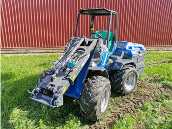 Фронтальный мини погрузчик