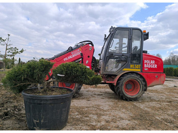 Фронтальный телескопический погрузчик POLAR BADGER