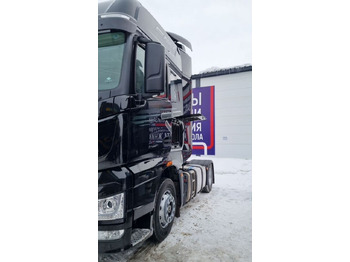 Новый Тягач FAW J7: фото 2 Новый Тягач FAW J7: фото 2