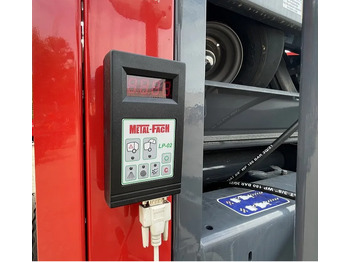 Новый Пресс-подборщик рулонный METAL-FACH Z-562 с обвязкой сеткой и центральной смазкой: фото 4