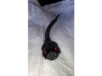 : фото в шапке страницы