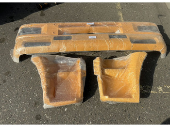 Новый Бампер для Грузовиков KAMAZ Комплект бампер + щиток камаз 6520: фото 5