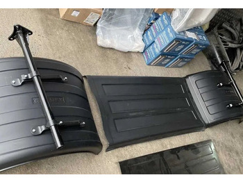 Новый Крыло для Грузовиков Крылья на миксер с пластиковым центром, крылья: фото 1 Новый Крыло для Грузовиков Крылья на миксер с пластиковым центром, крылья: фото 1