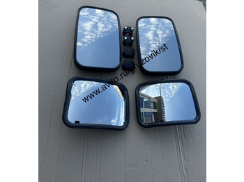 : фото в шапке страницы