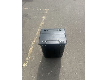 Новый Универсальная запчасть для Грузовиков Ящик инструментальный пластик камаз В сборе: фото 3