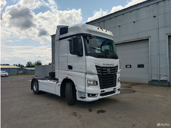 Тягач КАМАЗ 54901