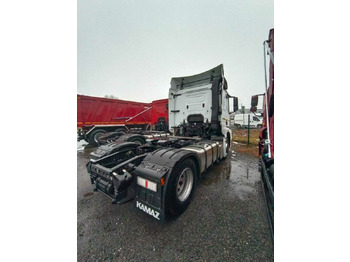 Тягач КАМАЗ 54902