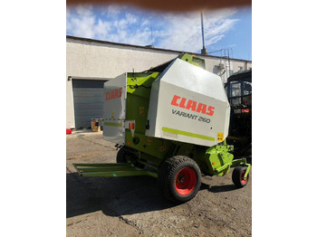 Пресс-подборщик рулонный Claas Variant 260: фото 2 Пресс-подборщик рулонный Claas Variant 260: фото 2