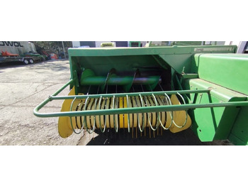 Пресс-подборщик тюковый John Deere 342: фото 2