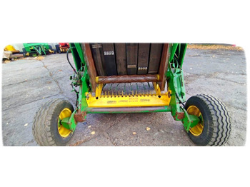 Пресс-подборщик рулонный John Deere 550: фото 3