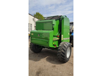 Пресс-подборщик рулонный JOHN DEERE