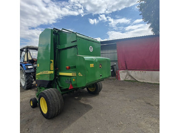 Пресс-подборщик рулонный John Deere 592: фото 2