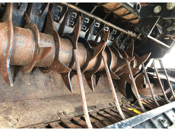Пресс-подборщик рулонный New Holland BR 740: фото 4