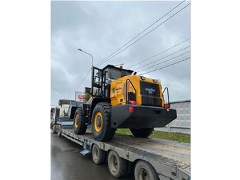 : фото в шапке страницы