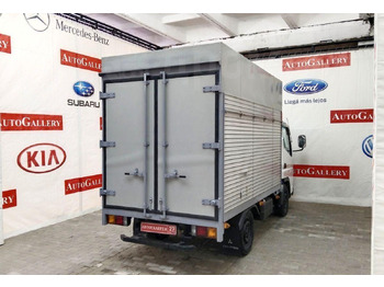 Грузовик с закрытым кузовом Mitsubishi Fuso Canter: фото 2