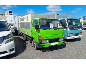 Грузовик с закрытым кузовом TOYOTA