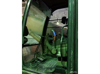 Гусеничный экскаватор Hitachi ZX240-3: фото 5