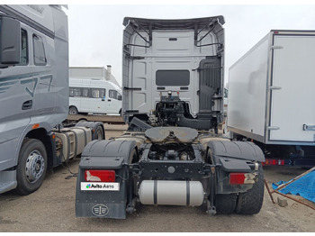 Тягач FAW J7: фото 3