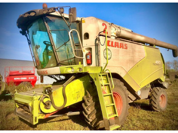 : фото в шапке страницы