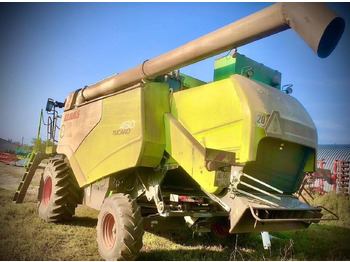 Зерноуборочный комбайн Claas Tucano 450: фото 2 Зерноуборочный комбайн Claas Tucano 450: фото 2