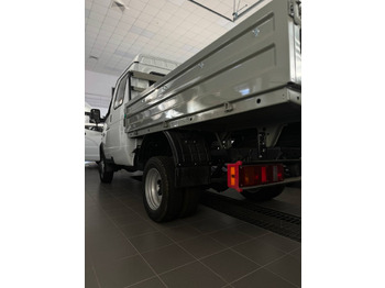 Новый Малотоннажный бортовой грузовик, Грузопассажирский фургон ГАЗ 330273: фото 3