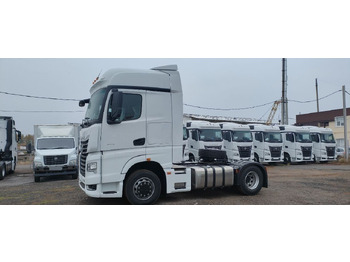 Тягач КАМАЗ 54901