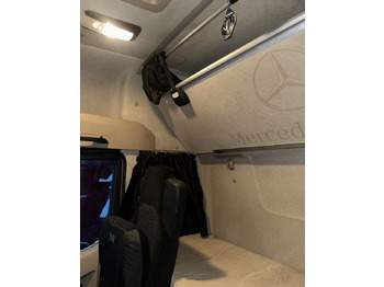 Тягач Mercedes-Benz Actros: фото 4