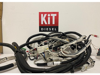 : фото в шапке страницы