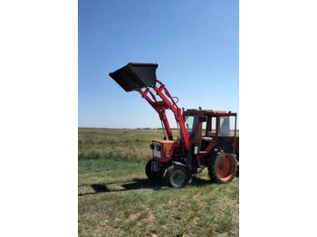 Фронтальный погрузчик для трактора
