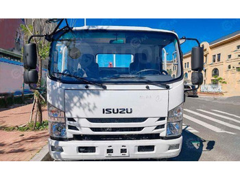 Новый Грузовик с цистерной Для транспортировки газа Isuzu 700P: фото 3