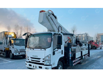 Грузовик с подъемником